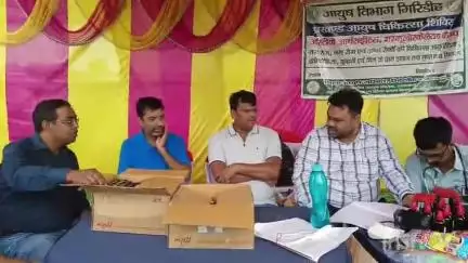 गावां: गावां ब्लॉक परिसर में प्रखंड स्तरीय आयुष चिकित्सा शिविर, लोगों ने कराई स्वास्थ्य जांच