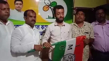 কোচবিহার ১: বিধানসভা নির্বাচনের আগে ফের ভাঙ্গন বিজেপিতে, কোচবিহারে পঞ্চায়েত সমিতির সদস্য যোগ দিলো তৃণমূলে