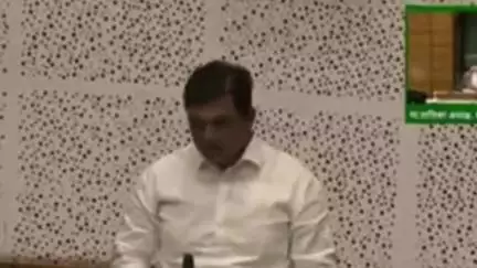 कोरेगाव: प्लास्टिकच्या फुले निर्मिती आणि आयातीवर सरकारने बंदी घालावी; आ. महेश शिंदे यांची विधानसभेत लक्षवेधी