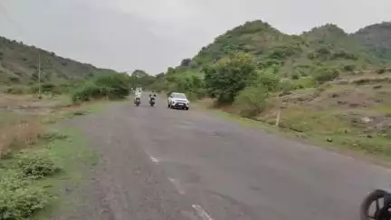 साक्री: देवनगर गावाजवळ झालेल्या दुचाकीच्या अपघातात महिलेचा मृत्यू.