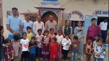 मनोहरथाना: आंवलहैडा विद्यालय में प्रवेश उत्सव का द्वितीय चरण मनाया गया, नामांकन वृद्धि का संदेश दिया गया
