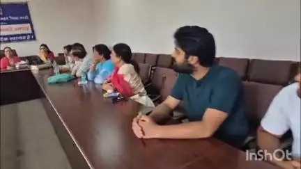 मंडी: गुलेरी जयंती पर विशेष कार्यक्रम में मंडी में हिंदी के पहले कहानीकार पंडित चंद्रधर शर्मा को किया गया याद