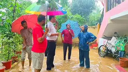 वारासिवनी: वारासिवनी में भारी बारिश से घरों में घुसा पानी, विधायक के निर्देश पर रहवासियों को मिली राहत