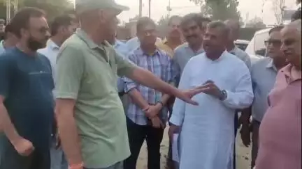 सहारनपुर: महापौर ने अधिकारियों के साथ कांवड़ियों के लिए नये रिबोर के स्थानों का निरीक्षण किया, कांवड़ रुट की भी की गई जांच
