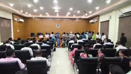 ବାରିପଦା ମ୍ୟୁନିସିପାଲଟି: ଜିଲ୍ଲାପାଳଙ୍କ ସମ୍ମିଳନୀ କକ୍ଷରେ ବାରିପଦା ଉପଖଣ୍ଡ ପାଇଁ ଯୁଗ୍ମ ଜନ ଶୁଣାଣି ଶିବିର ଅନୁଷ୍ଠିତ