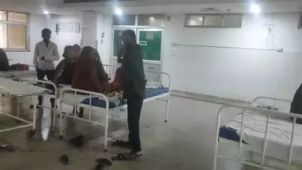 झालरापाटन: खोद गांव में गायों से बचाव के लिए मेड़बंदी करने पर पारिवारिक रंजिश के चलते महिला पर धारदार वस्तु से हमला