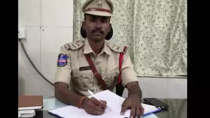 ఇల్లందకుంట: అప్పులు తీర్చలేక మనోవేదనతో రాచపల్లి గ్రామానికి చెందిన వ్యక్తి గడ్డి మందు తాగి చికిత్స పొందుతూ మృతి
