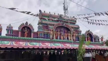 சூளகிரி: உலகம் கிராமத்தில் நடைப்பெற்ற திரௌபதியம்மன் திருக்கல்யாணம்: 8 கிராமத்தினர் பங்கேற்பு