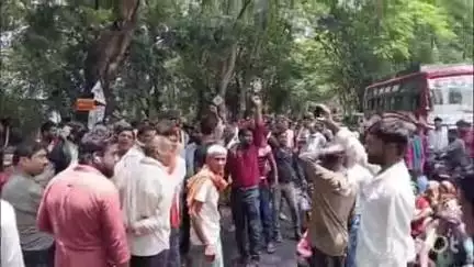 पुष्पराजगढ़: राजेंद्रग्राम में खाद-बीज न मिलने से परेशान किसानों ने किया चक्का जाम