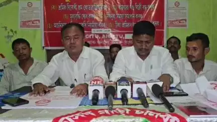 তিনিচুকীয়া: ৯ জুলাইত দেশজোৰা ধর্মঘটৰ সমৰ্থনত সদৰত সদৌ অসম গাড়ী চালক সন্থা কেন্দ্ৰীয় সমিতিৰ সংবাদ মেল