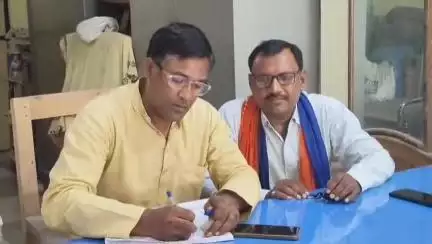 फतेहपुर: पटेलनगर चौराहे के पास अपना दल (एस) कार्यालय में हुई मासिक बैठक, पार्टी को मजबूत करने पर की गई चर्चा