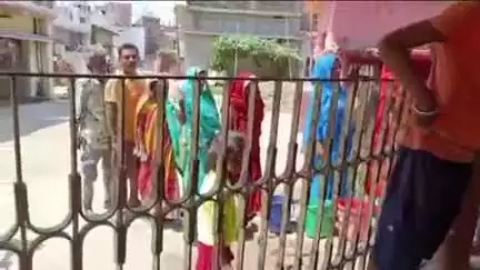 पताही: पताही प्रखंड के 8 पंचायतों में भू-जलस्तर तेजी से गिरने से पानी के लिए ग्रामीणों में मचा हाहाकार, विभाग के अधिकारी मौन
