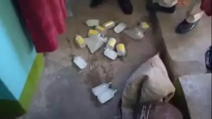 मोतिहारी: पूर्वी चम्पारण मोतिहारी जिले में A.L.T.F ने 250 लीटर शराब को किया विनिष्ट, 5 लोगों को किया गिरफ्तार