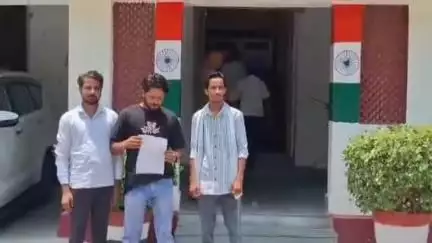 मिश्रिख: आंट में दबंग द्वारा जमीन पर कब्जा किए जाने पर पुलिस ने नहीं की सुनवाई, पीड़ित ने DM से न्याय की गुहार लगाई