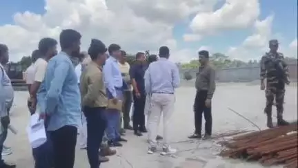 জলপাইগুড়ি: অমৃত ভারত রেল প্রকল্পের আওতায় কাজ চলা জলপাইগুড়ি রোড স্টেশনে থাকবে শহরে তিন বিশিষ্ট জনের প্রতিকৃতি জানালেন সাংসদ