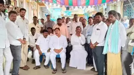 రొద్దంలో టీడీపీ నాయకుడి మృతి..నివాళులు అర్పించిన పార్లమెంట్ సభ్యుడు పార్థసారథి