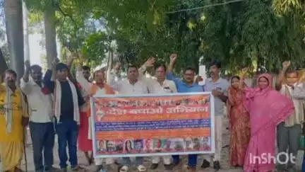 खगड़िया: 9 जुलाई को भारत बंद को सफल बनाने के लिए खगड़िया रेलवे जंक्शन चौक पर नुक्कड़ सभा आयोजित की गई, प्रतिरोध मार्च निकाला गया