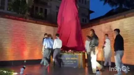 গুৱাহাটী: চান্দমাৰী নিজৰাপাৰত সুধাকণ্ঠ ডঃ ভূপেন হাজৰিকা স্মৃতি উদ‍্যান মুকলি কৰে নগৰ উন্নয়ন দপ্তৰৰ মন্ত্ৰী জয়ন্ত মল্লবৰুৱাই