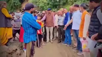 मंडी: हिम्मत की मिसाल, 8 साल का पियांश बना आपदा में साहस का प्रतीक, पूर्व सीएम जयराम ठाकुर ने साझा किया वीडियो