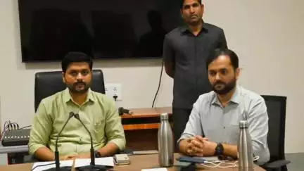 అసిఫాబాద్: గ్రామపంచాయతీలు, మున్సిపాలిటీలలో పారిశుద్ధ్య పనులు పకడ్బందీగా చేపట్టాలి: ఆసిఫాబాద్ జిల్లా కలెక్టర్ వెంకటేష్ దోత్రే