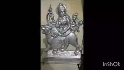 घिरोर: घिरोर में मां दुर्गा की मूर्ति पुराने थाना मंदिर में प्रकट हुई, जानिए मूर्ति आई कहां से: सोमवार सुबह 9:00 बजे