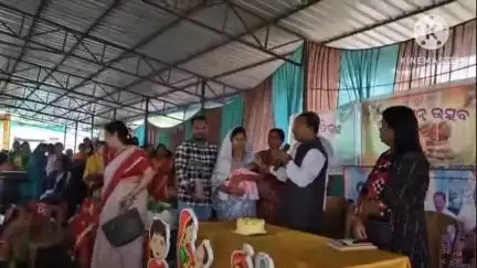 ନୂଆପଡା: ବୋଇର ଭାଡ଼ି ଗ୍ରାମରେ ଝିଅ ପାଇଁ ଗଛଟିଏ କାର୍ଯ୍ୟକ୍ରମ ଅନୁଷ୍ଠିତ