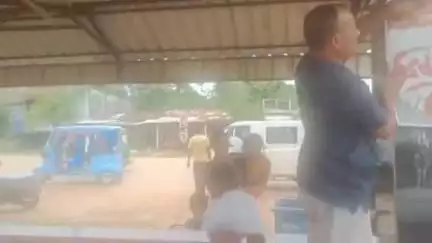 সাব্রুম: ১৭ দফা দাবিতে দেশব্যাপী সাধারন ধর্মঘটের সমর্থনে কলাছড়া বাজারে পোষ্টারিং কর্মসূচি সংগঠিত করেন সিআইটিইউ