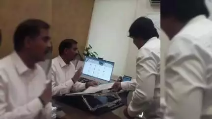নানুর: কাটোয়া আহমদপুর রুটে ট্রেন বৃদ্ধির দাবি জানিয়ে এবার রেল কর্তৃপক্ষ সদুত্তর দিলেন নানুরের বিধায়ক কে