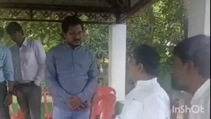 किशनगंज: कांग्रेस सांसद के लाइन मोहल्ला स्थित आवास पर लगा जनता दरबार