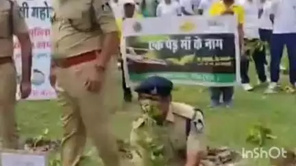 रायपुर कर्चुलियान: रीवा कमिश्नर और आईजी ने पुलिस लाइन में किया पौधारोपण, रायपुर कर्चुलियान के नेता भी रहे उपस्थित