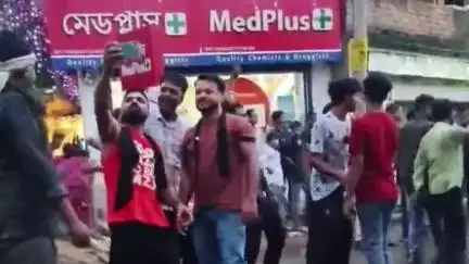 তেহট্ট ২: পলাশীপাড়ায় মহরম উপলক্ষে জমে উঠল ভিড়, দেখা গেল শোভাযাত্রা, ডিজে বাজিয়ে উত্তাল নাচ ও লাঠি খেলা