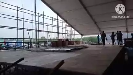 கரூர்: திருமாநிலையூரில், துணை முதல்வர் வருகையை முன்னிட்டு நடைபெறும் பணிகளை பார்த்து பார்தது கவனிக்கும் அமைச்சர் செந்தில் பாலாஜி