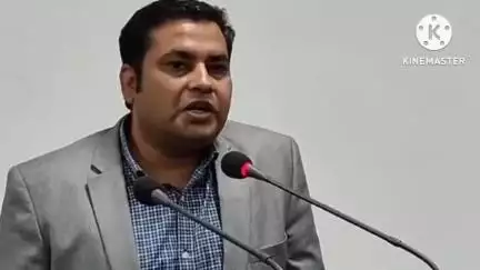 आगर: कलेक्टर ने अधिकारियों को दिए शिकायत निराकरण में ग्रेडिंग सुधारने के निर्देश, कहा- सुधार नहीं होने पर होगी कार्रवाई