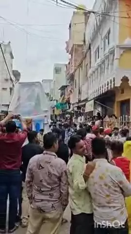 आष्टा: आष्टा में डीजे बैंड के साथ निकला मोहर्रम का जुलूस, हजारों ज़ायरीन हुए शामिल