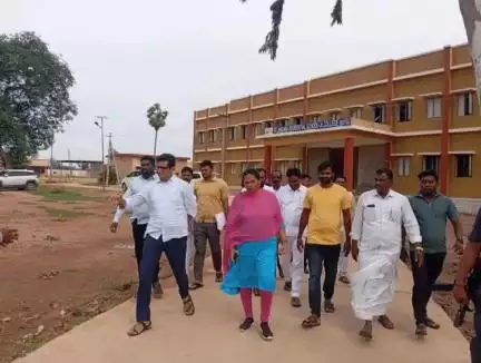 కోరుట్ల: పెద్దపూర్ గురుకుల పాఠశాలను ఆకస్మిక తనిఖీ చేసిన కోరుట్ల ఎమ్మెల్యే డా.కల్వకుంట్ల సంజయ్