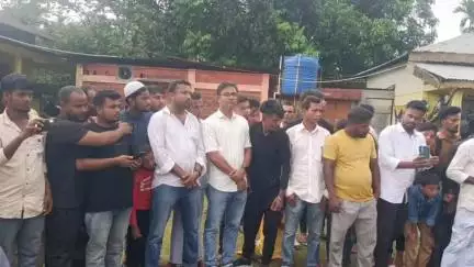 হাইলাকান্দি: নারায়ণপুর বন্দুকমারা এলাকা পরিদর্শন করে এলাকাবাসীর উন্নয়নে পাশে থাকবেন বলে জানান বিশিষ্ট সমাজকর্মী আফজল হুসেন চৌধুরী