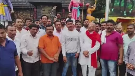 शेगाव: राज ठाकरे आणि उद्धव ठाकरे यांच्या एकत्र येण्यावर शिवसेना मनसे कडून श्री छत्रपती शिवाजी महाराज चौकात जल्लोष