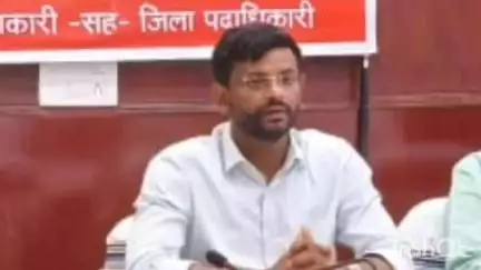 अररिया: बीएलओ को गणना प्रपत्र संग्रहण और गणना प्रपत्र के ऑनलाइन अपलोड का कार्य शून्य पाए जाने पर किया गया निलंबित