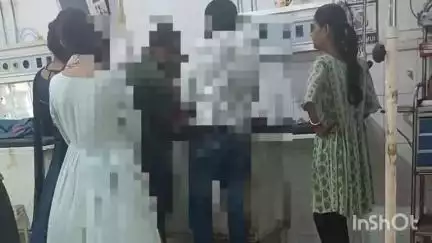 जमुई: नगर परिषद क्षेत्र के बोधबन तालाब मोहल्ला के समीप ई-रिक्शा की ठोकर से महिला घायल हुई