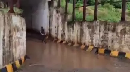 শালবনি: নতুন সমুদ্র শালবনীতে, জল থৈথৈ আন্ডার পাশে, খোরাক শালবনীবাসির 
#jansamasya