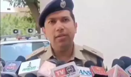 चीनोर: ग्वालियर: महिला थाने में महिला ने पति और ससुराल वालों पर दहेज के लिए प्रताड़ित करने का आरोप लगाया