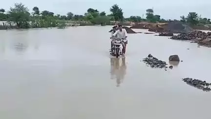 देवरी: रोहिया नाले का कार्य पूरा न होने से नागरिक परेशान, 4 गांव के लोग परेशान, प्रशासन ध्यान दे