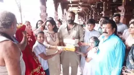 उज्जैन ग्रामीण: विश्व के सिद्ध बाबा महाकाल मंदिर में, उत्तर प्रदेश के श्रद्धालु ने बाबा महाकाल को दो रजत मुकुट अर्पित किए