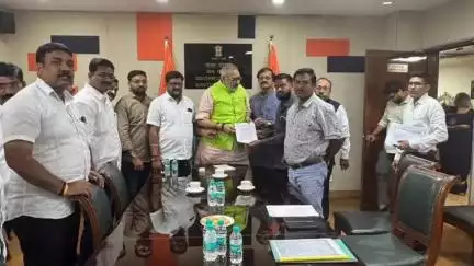 अचलपूर: फिन्ले मिल पुनरुज्जीवनासाठी दिल्लीत बैठक; आ. प्रविण तायडे यांची गिरीराजसिंह यांच्याशी सकारात्मक चर्चा, कामगारांचे वेतन ल