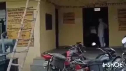 तुलसीपुर: तुलसीपुर क्षेत्र के कई गांव बिजली कटौती से परेशान, 8 से 10 घंटे रहती है बिजली, लो वोल्टेज से उपकरण रहते हैं बंद
