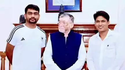 डुमरी: डुमरी विधानसभा में राज्यपाल के आगमन को लेकर प्रशासनिक अधिकारियों ने नावाडीह में कार्यक्रम स्थल का निरीक्षण किया