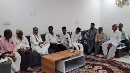 दलौदा: सांसद सुधीर गुप्ता ने ग्राम गुराडिया में डबल इंजन सरकार की जनकल्याणकारी योजनाओं के बारे में बताया