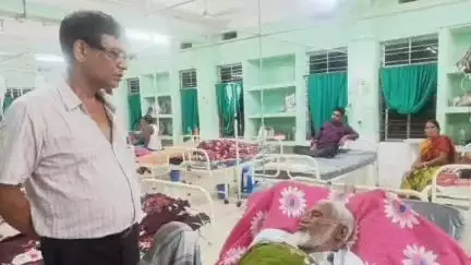 বিলোনিয়া: বিলোনিয়া মহকুমা হাসপাতালের চিকিৎসা পরিসেবার খোঁজ নিতে হাসপাতালে পরিদর্শন করেন বিধায়ক
