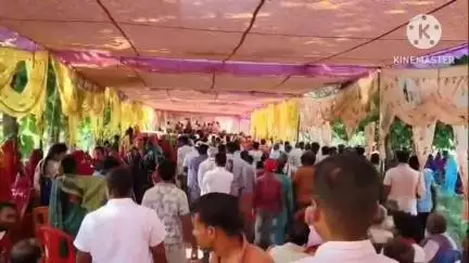 बगहा: बगहा में वाल्मिकीनगर विधायक की पहल से एक दर्जन लोगों को मिला आशियाना, लोगों ने विधायक को लड्डुओं से तोला