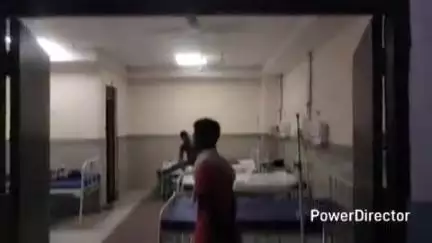 कटिहार: मोटर चोरी करते रंगेहाथ पकड़ा गया आरोपी, लोगों ने पुलिस को सौंपा, अस्पताल में भर्ती